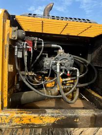 Buy Kato 820-3SP Used Excavator / 7 Buy Kato 820-3SP Used Excavator / 7
