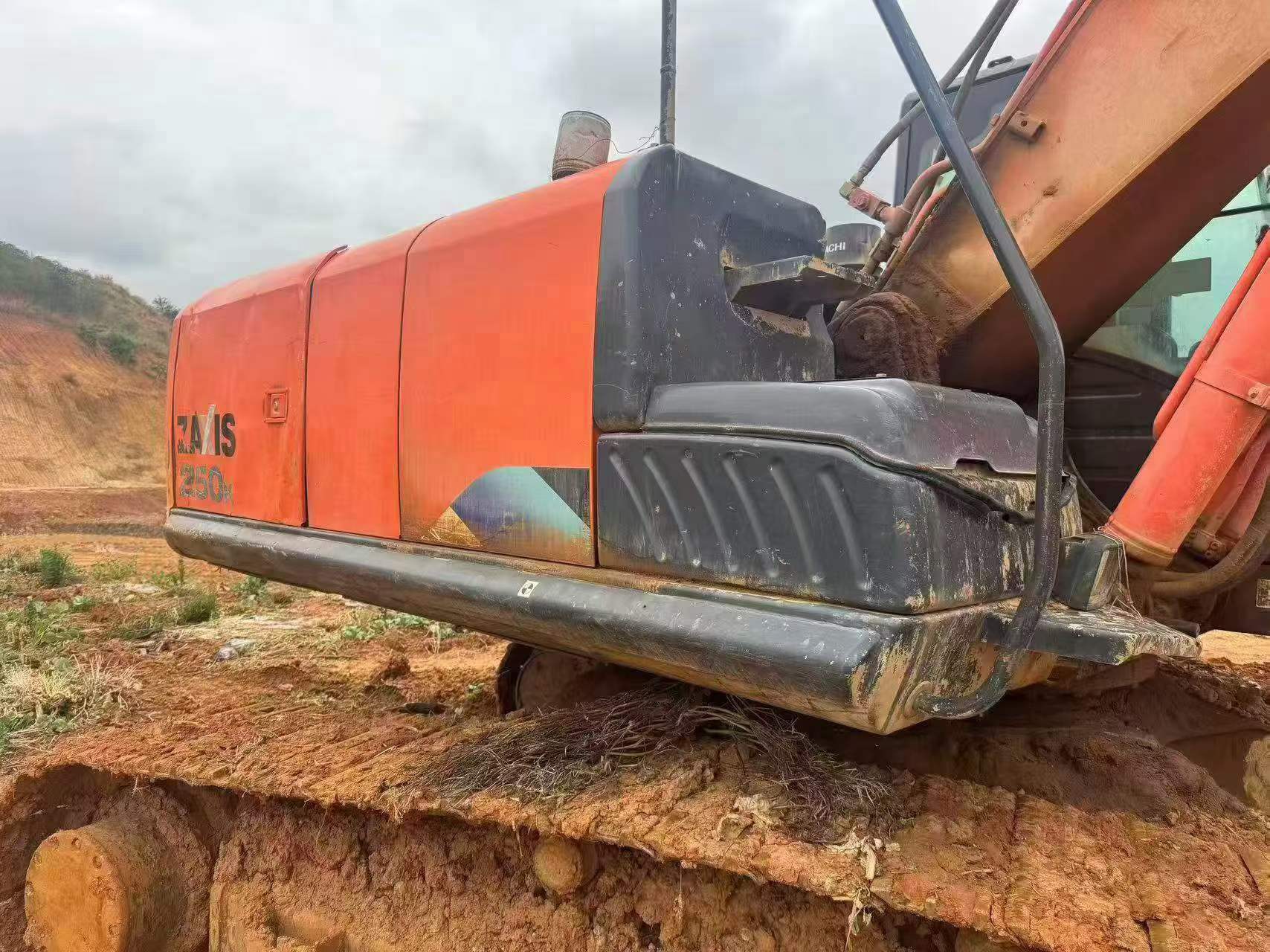 Buy Hitachi ZW250 Used Excavator / 3