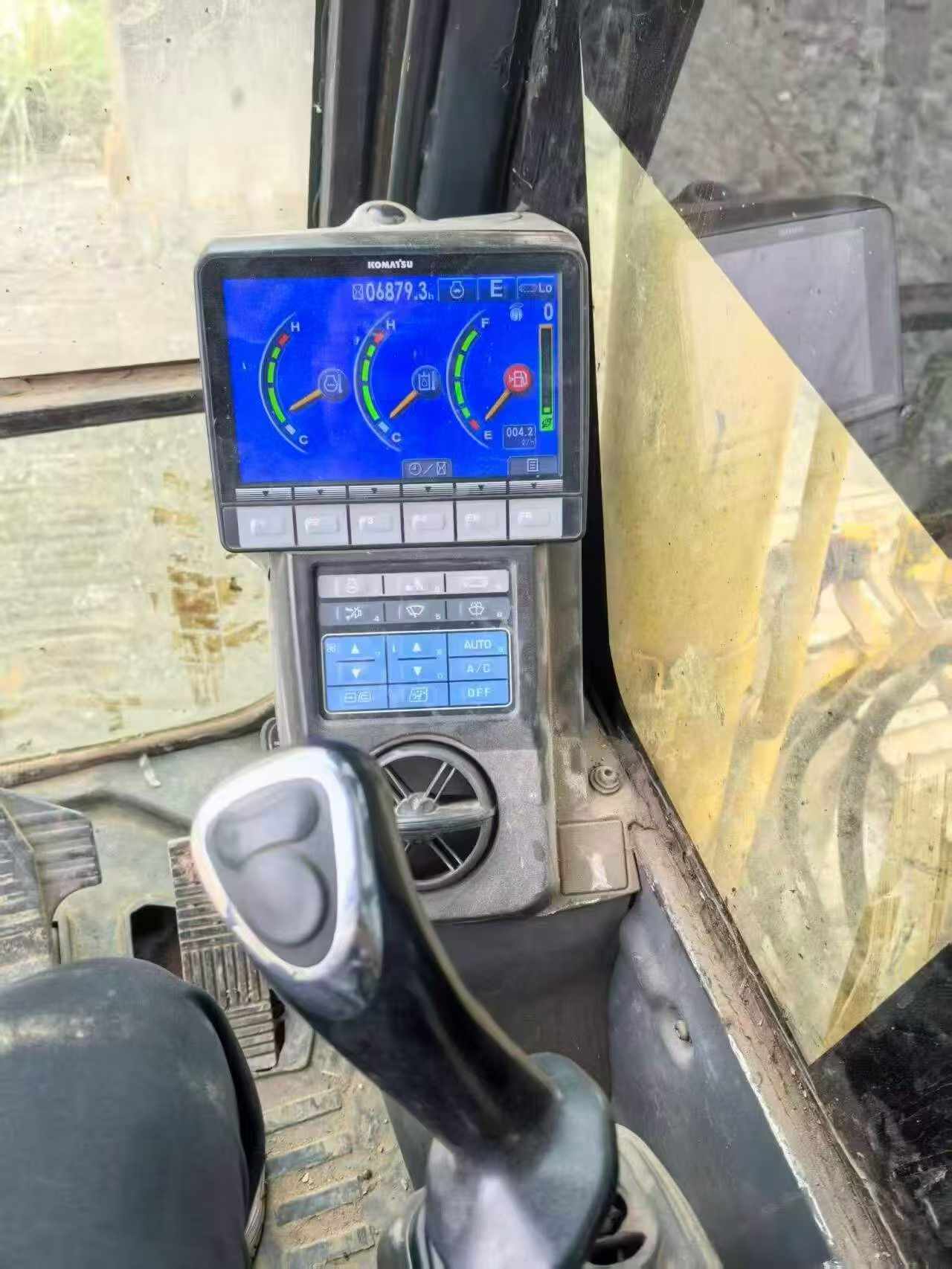Buy Komatsu PC130 Used Excavator / 6