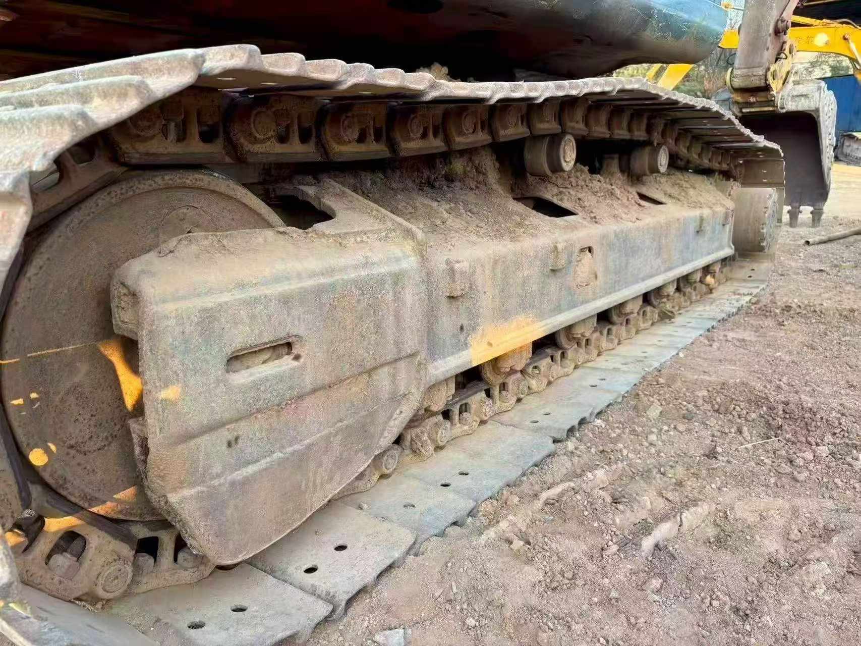 Buy Hitachi EX200-3 Used Excavator / 6