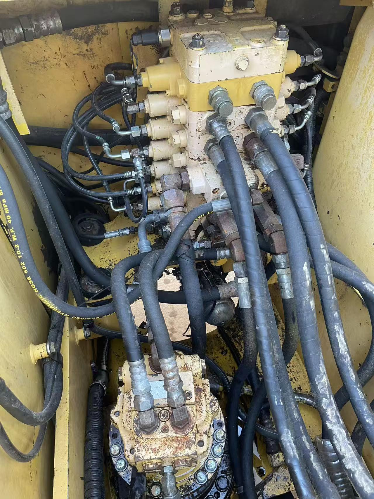 Buy Komatsu PC130-7 Used Excavator / 3
