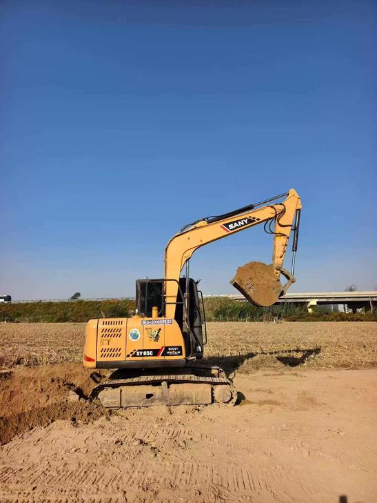 Buy Sany SY65C Used Excavator / 1
