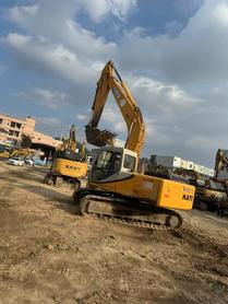 Buy Kato 820-3SP Used Excavator / 9 Buy Kato 820-3SP Used Excavator / 9
