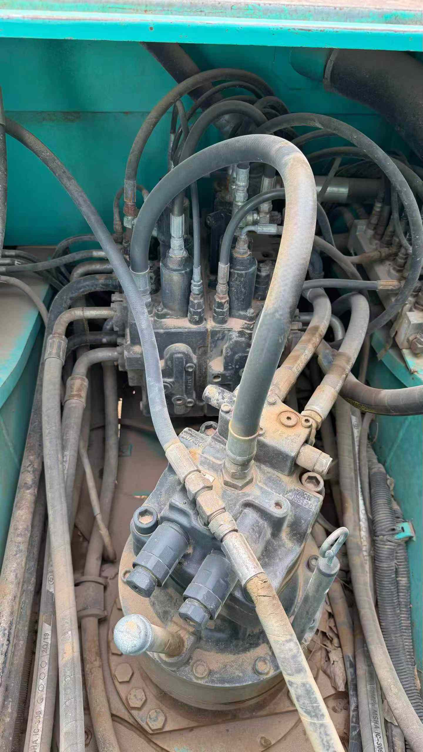 Buy Kobelco SK210 Used Excavator / 8