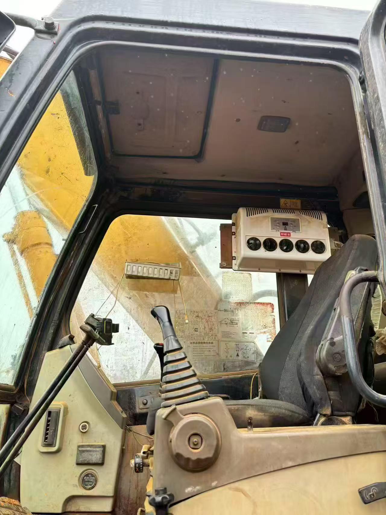 Buy Hyundai R215-7 Used Excavator / 8