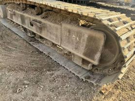 Buy Kato 820-3SP Used Excavator / 4 Buy Kato 820-3SP Used Excavator / 4
