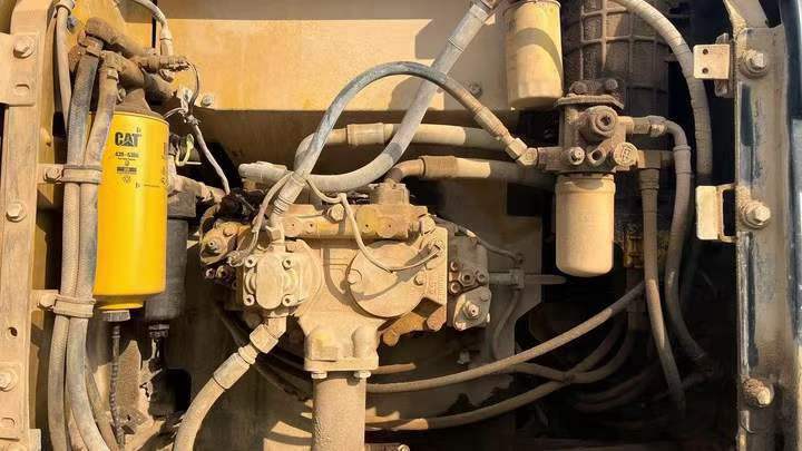 Buy Caterpillar 323D2L Used Excavator / 6