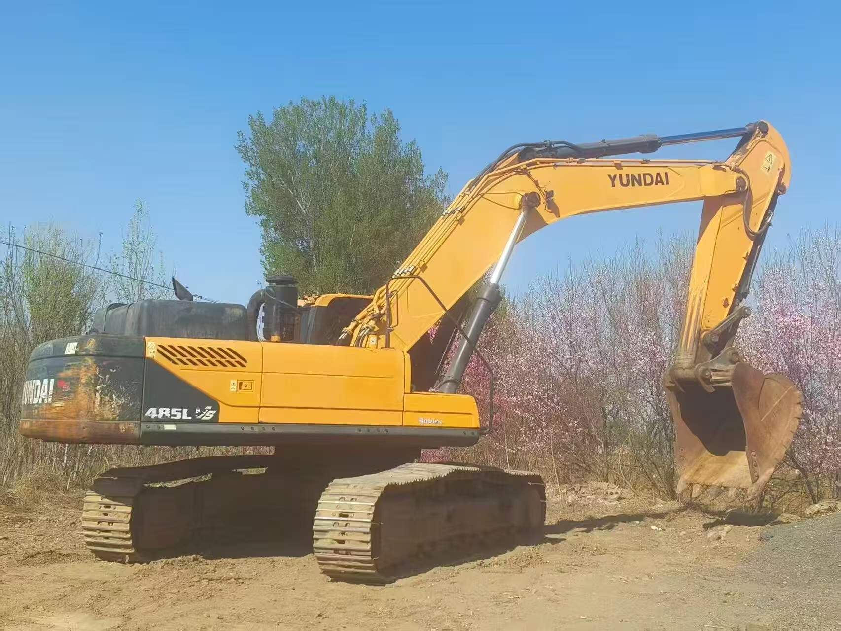 Buy Hyundai R485LVS Used Excavator / 3