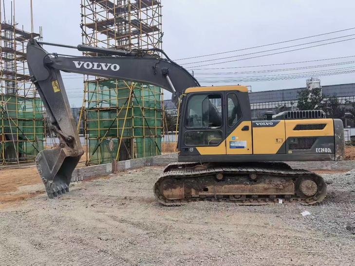 Buy Volvo EC210B Used Excavator / 1