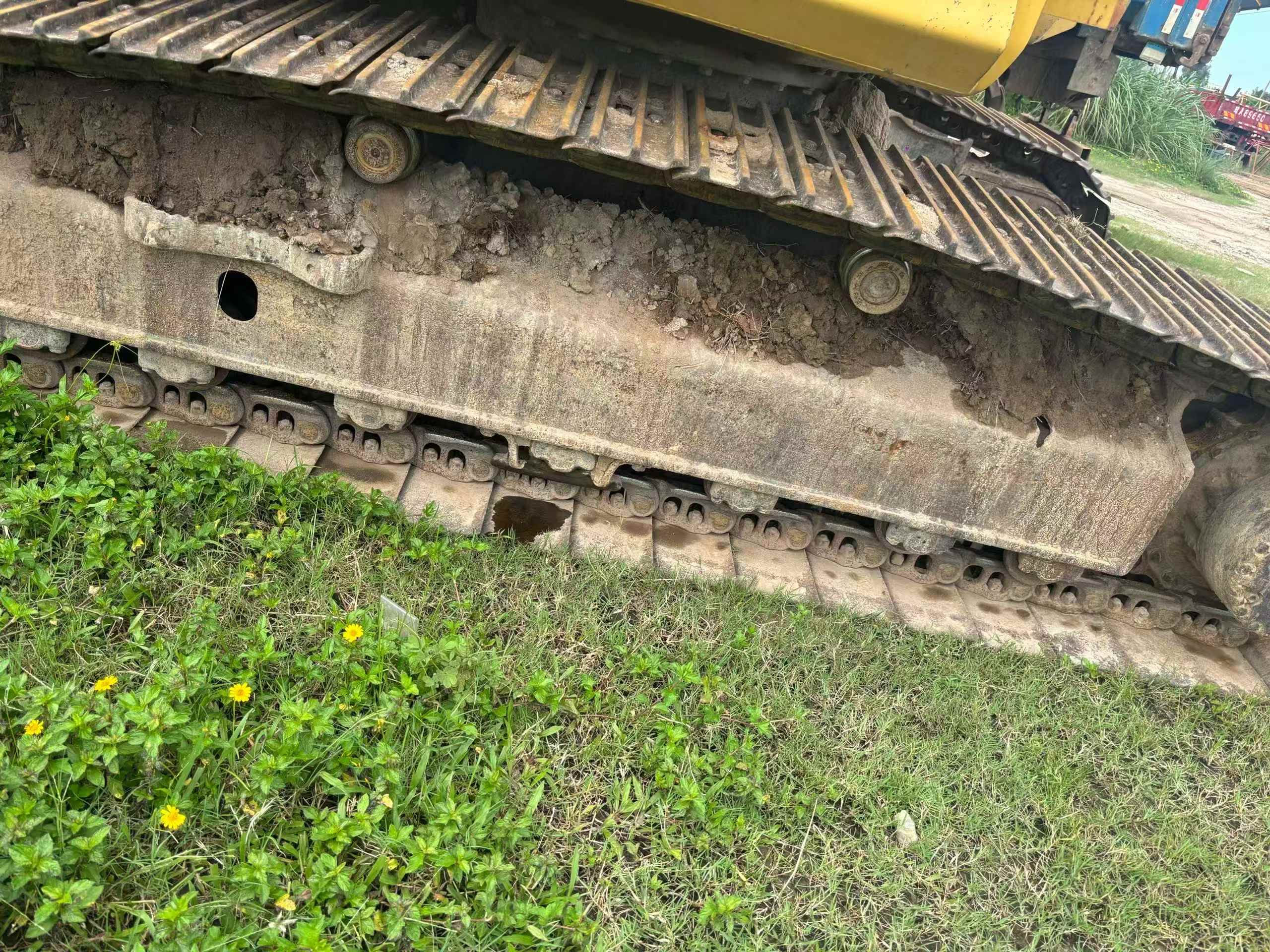 Buy Komatsu PC200 Used Excavator / 9