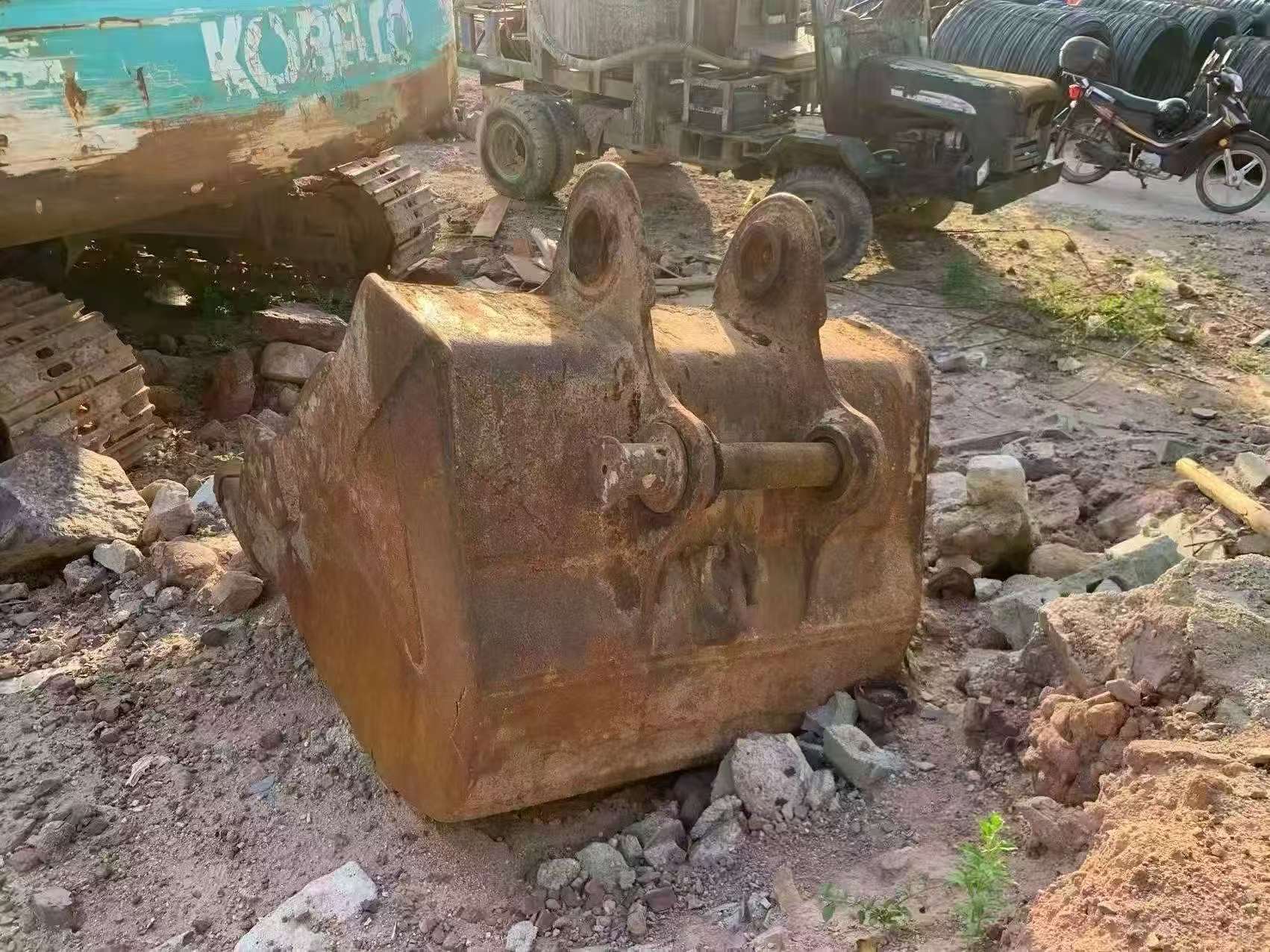 Buy Kobelco SK260 Used Excavator / 8
