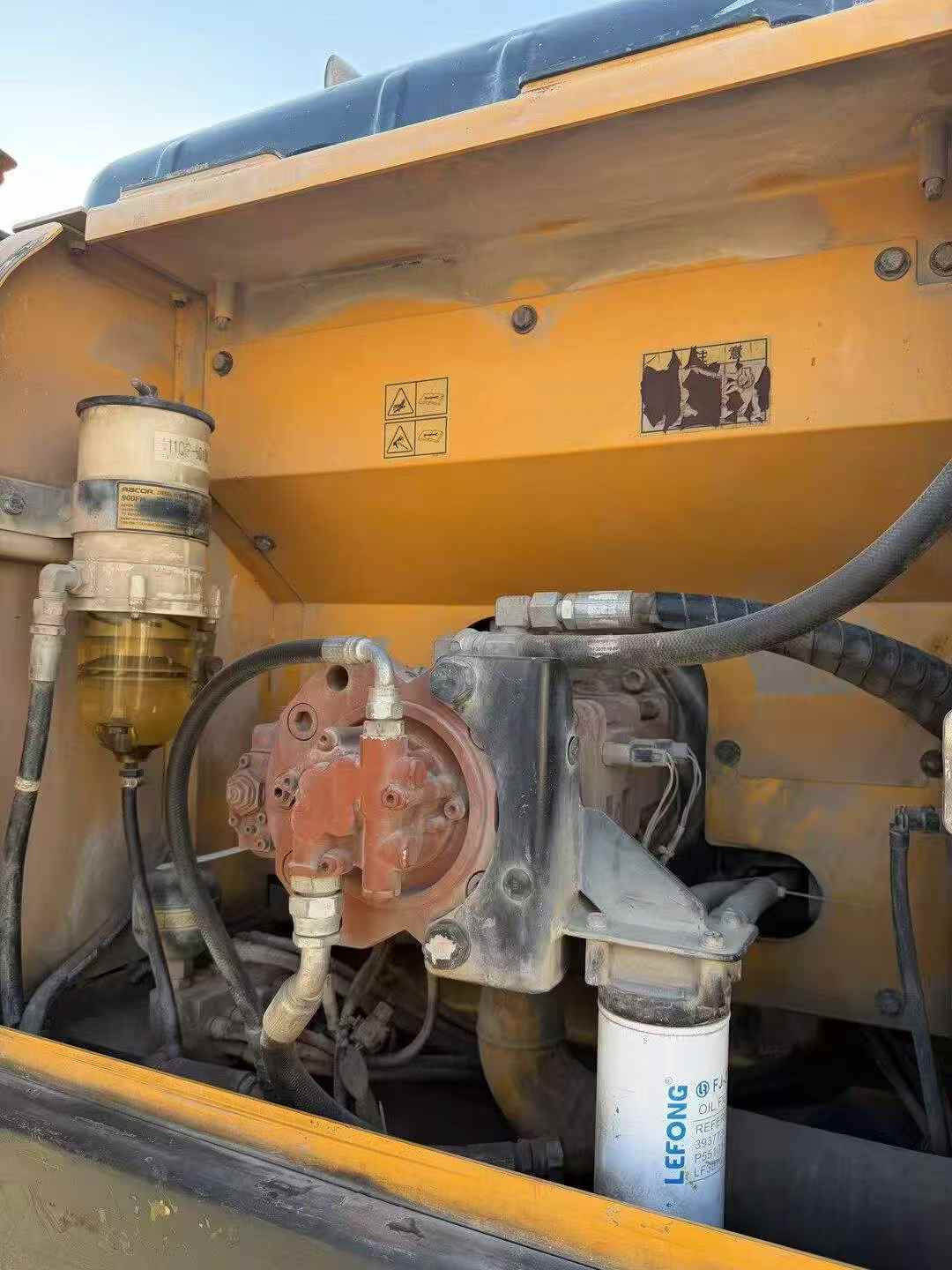 Buy Hyundai R215VS Used Excavator / 5