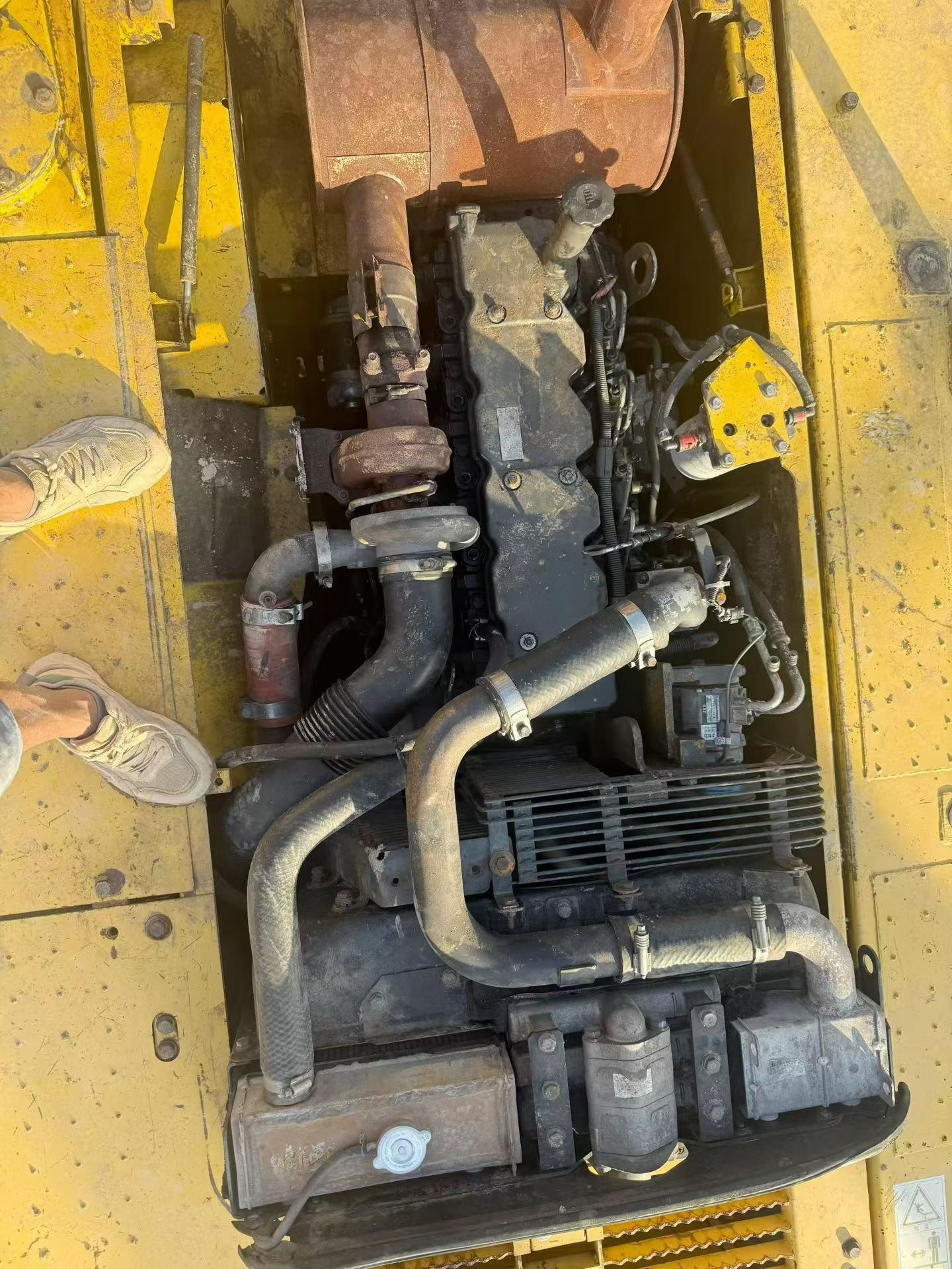 Buy Komatsu PC200-8 Used Excavator / 8