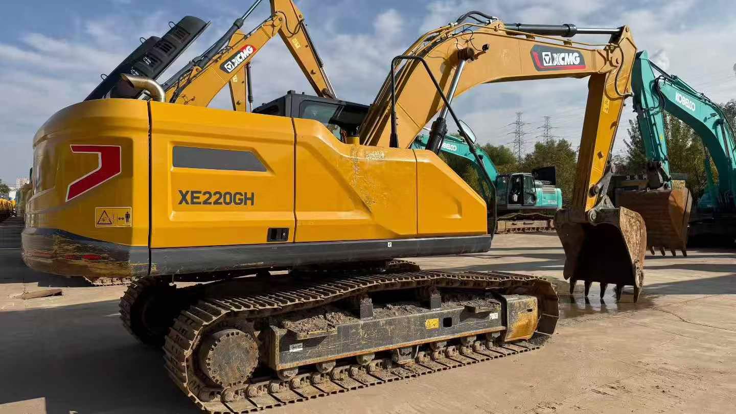 Buy XCMG XE200 Used Excavator / 3