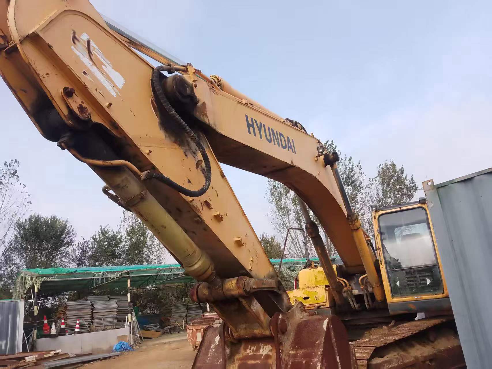 Buy Hyundai R305LVS Used Excavator / 9