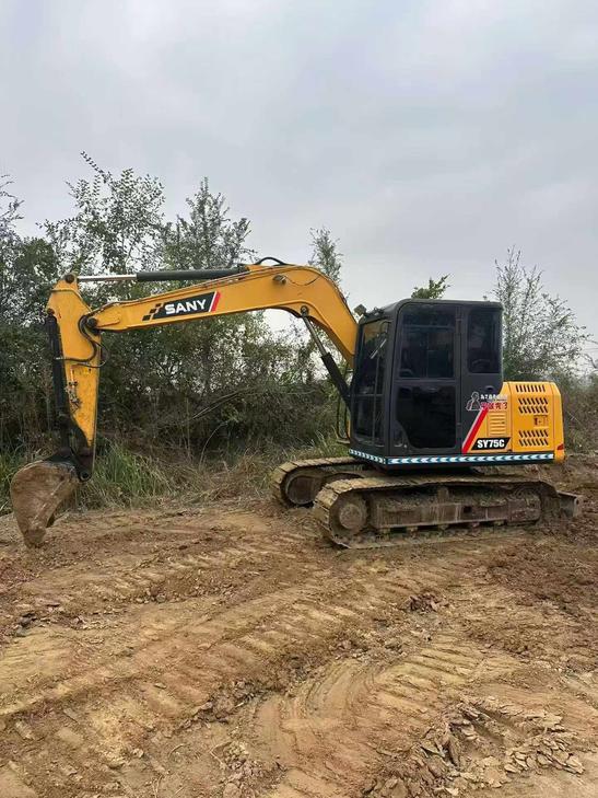 Buy Sany SY75 Used Excavator / 1