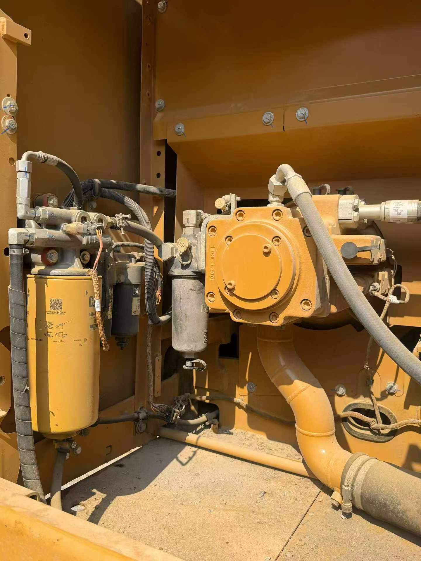 شراء حفارة Caterpillar 320A مستعملة / 5