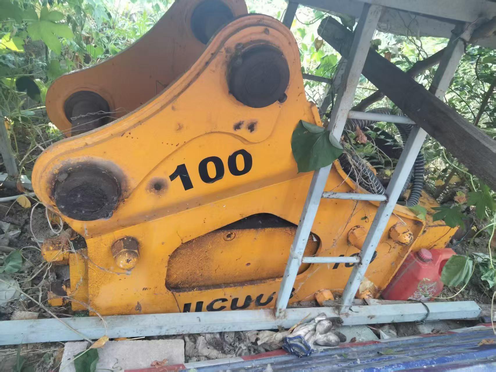 Buy XCMG XE135B Used Excavator / 6
