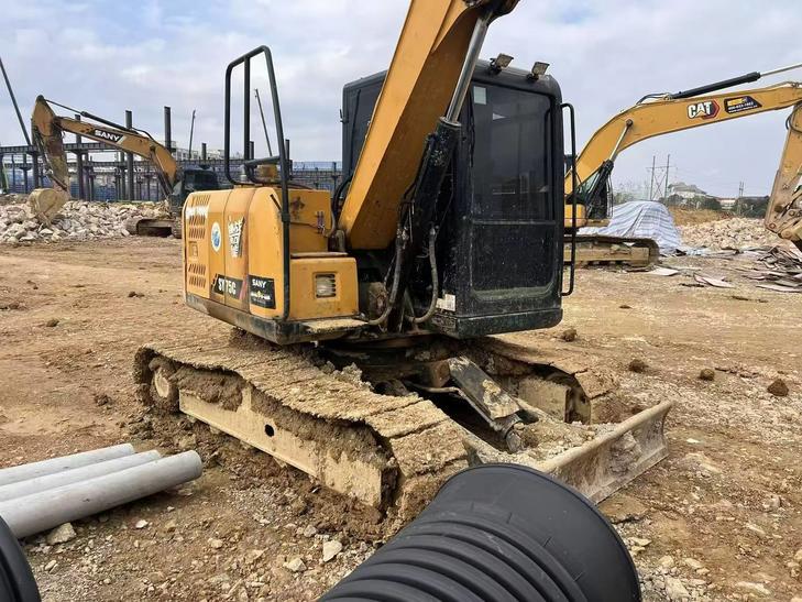 Buy Sany SY75 Used Excavator / 1