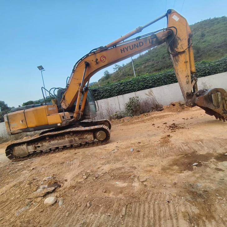 Buy Hyundai R225-7 Used Excavator / 1