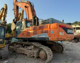 Buy Doosan DX520LC Used Excavator / 2 Buy Doosan DX520LC Used Excavator / 2