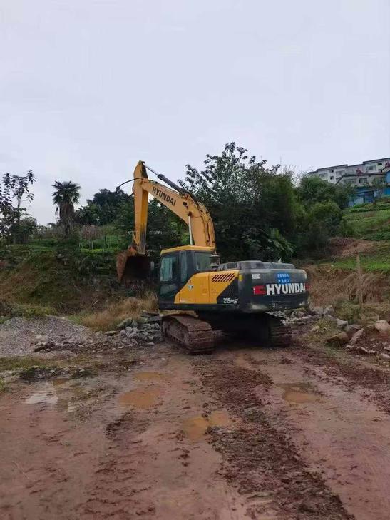 Buy Hyundai R215VS Used Excavator / 1