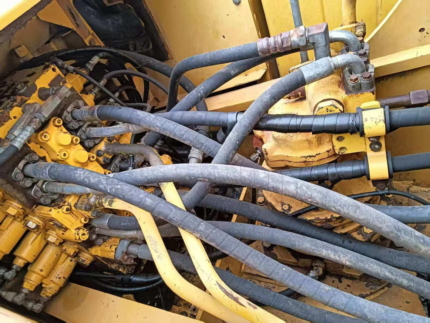 Buy Komatsu PC200-8N1 Used Excavator / 5
