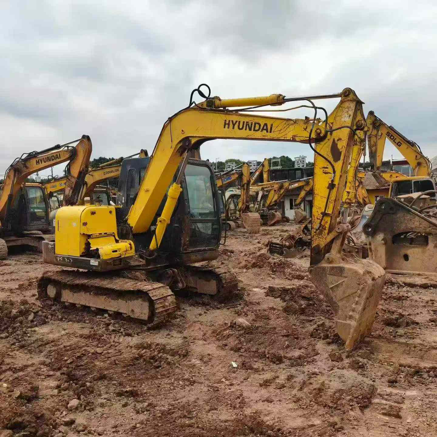 Buy Hyundai R80G Used Excavator / 7