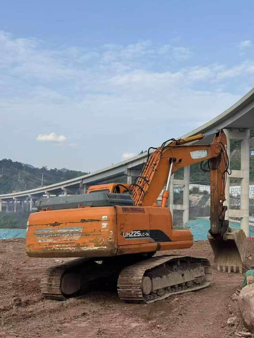 Buy Doosan DH215-9 Used Excavator / 9