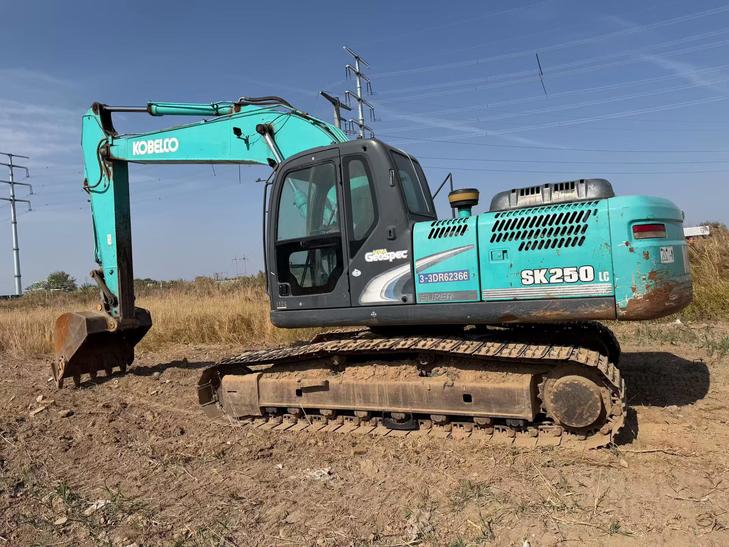Buy Kobelco SK210 Used Excavator / 1