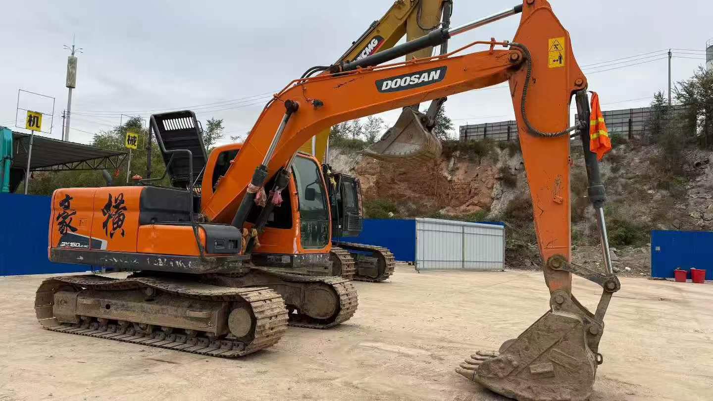 Buy Doosan DH150 Used Excavator / 2