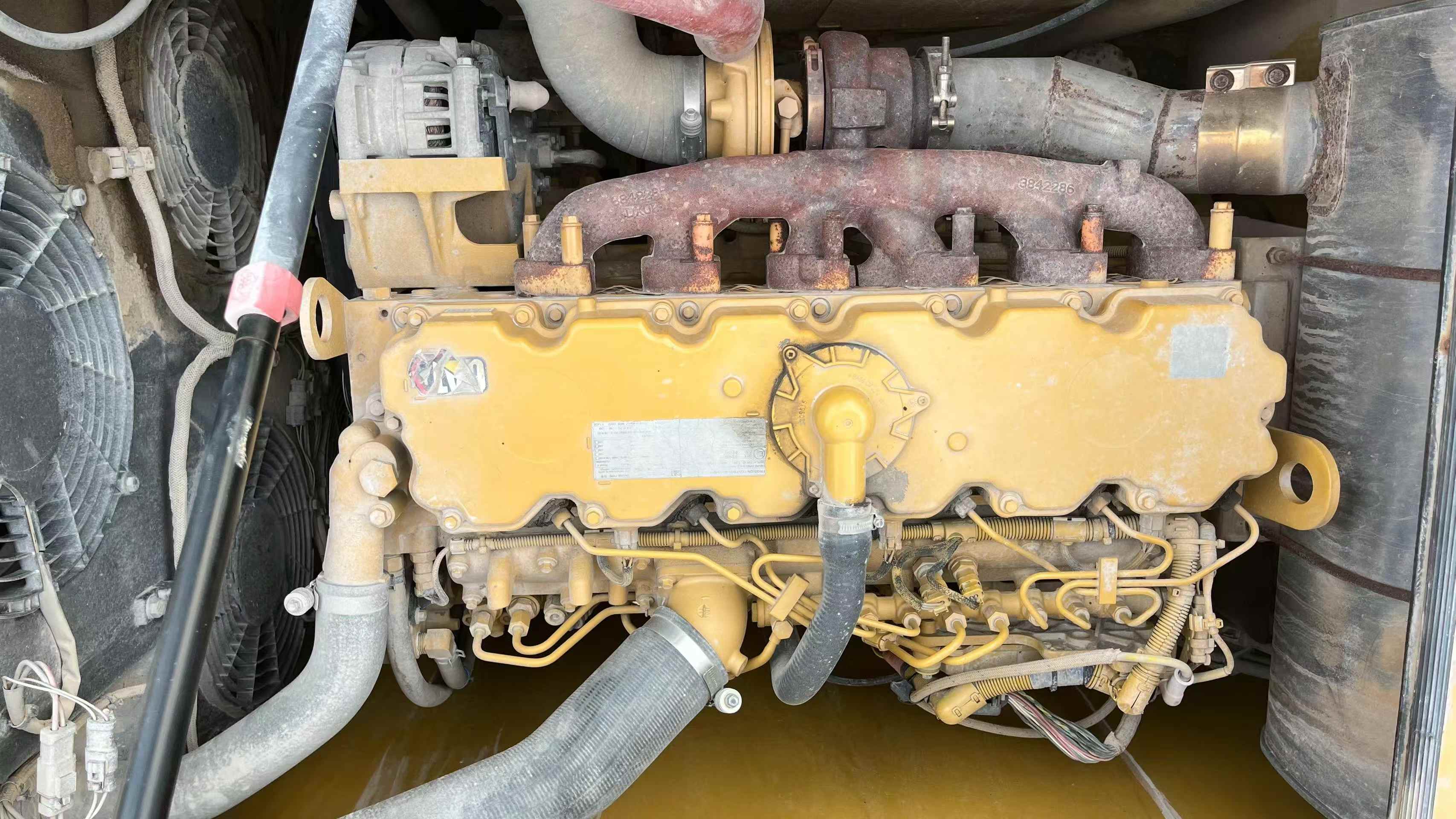 Compre Excavadora Caterpillar 323 Usada / 8