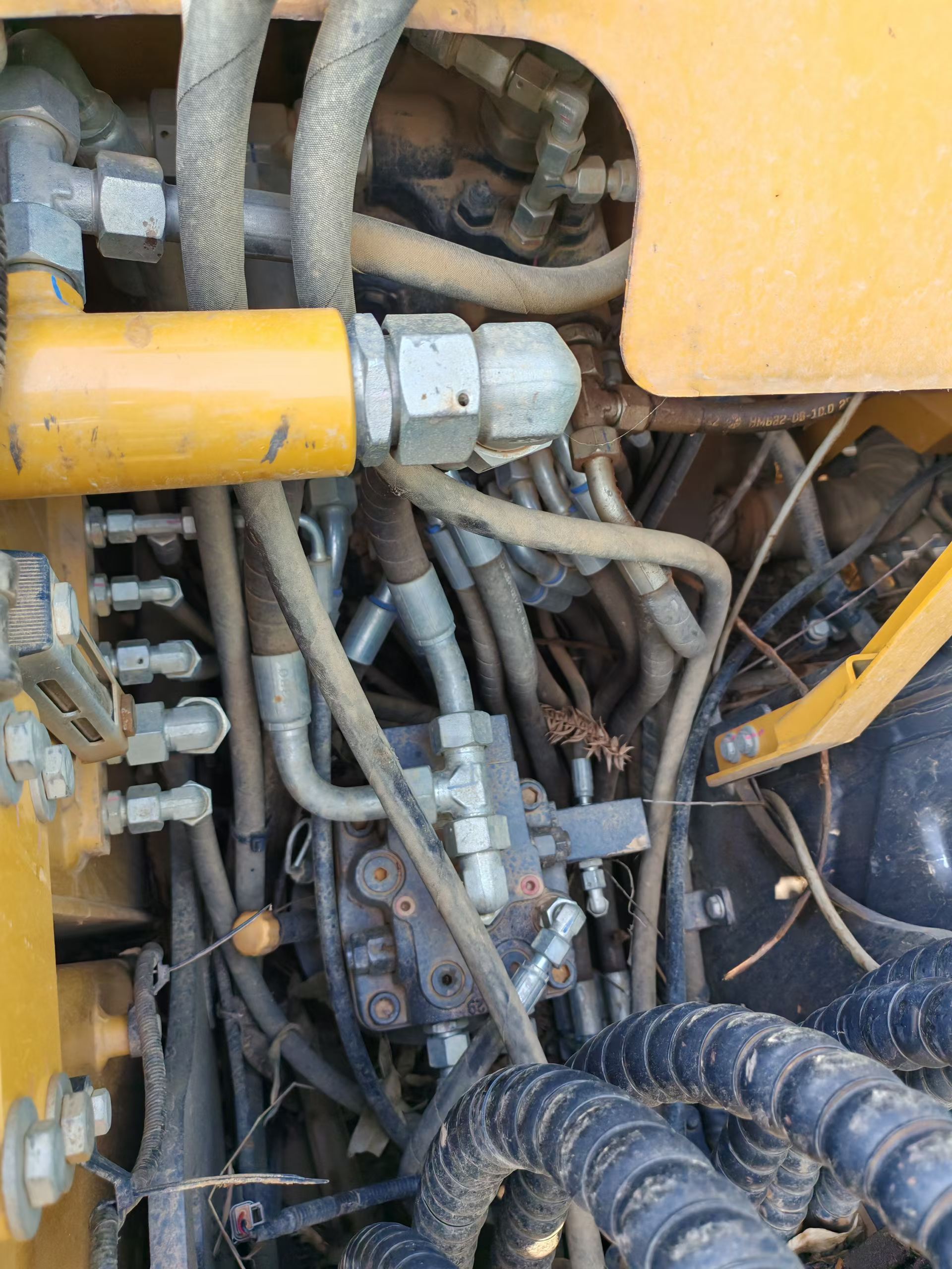 Buy XCMG XE85C Used Excavator / 4