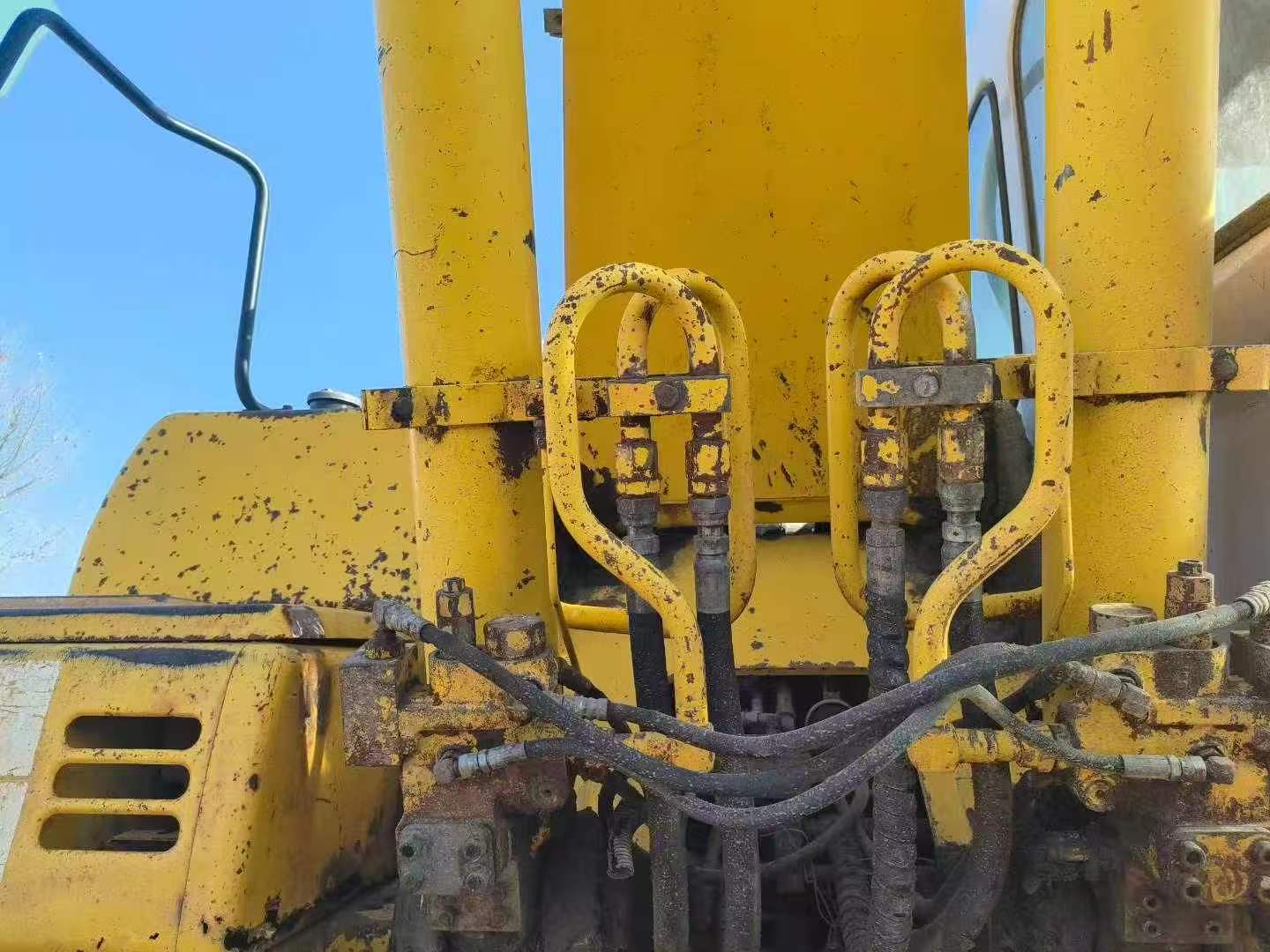 Buy Sumitomo SH200 Used Excavator / 4