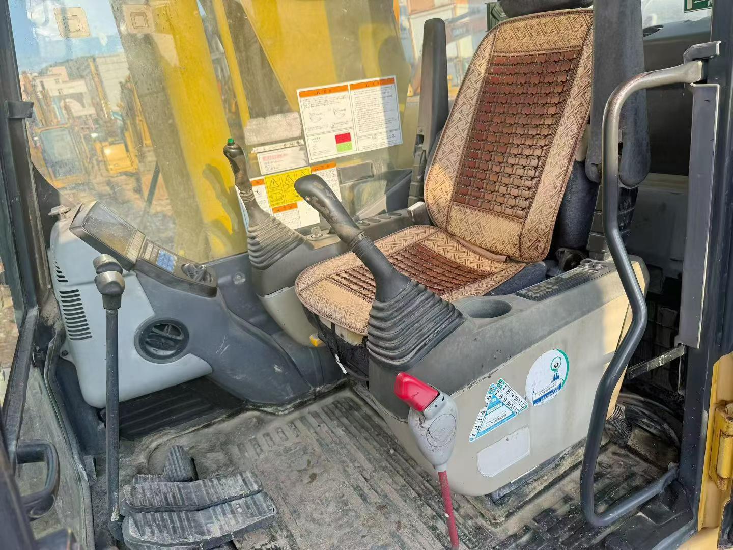 Buy Komatsu PC200-8 Used Excavator / 3