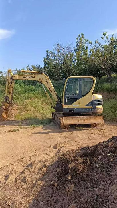 Buy Hyundai HX60 Used Excavator / 1