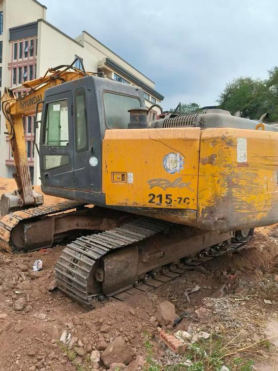 Buy Hyundai R215-7C Used Excavator / 1