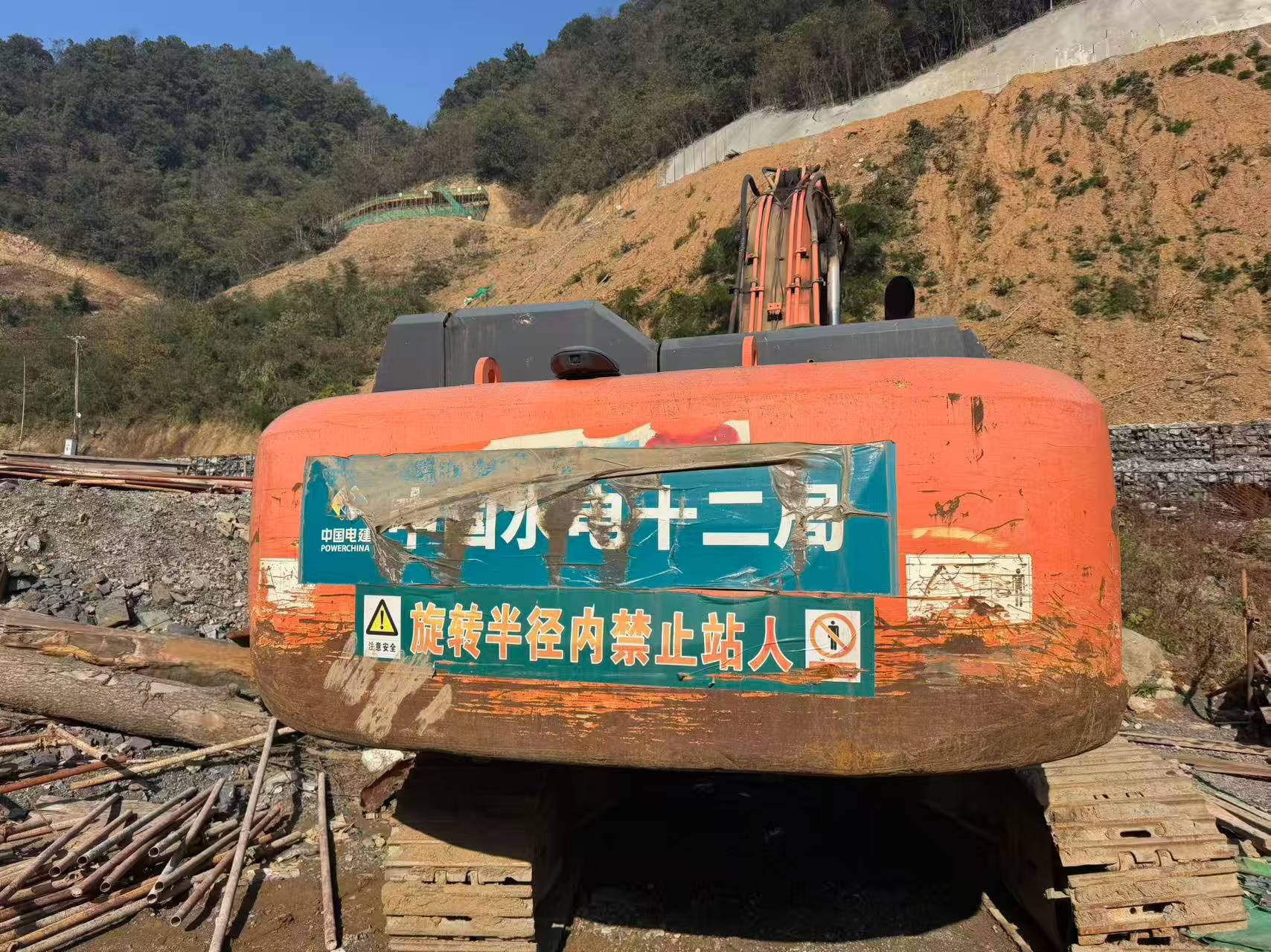 شراء حفارة Hitachi EX360-5 مستعملة / 2