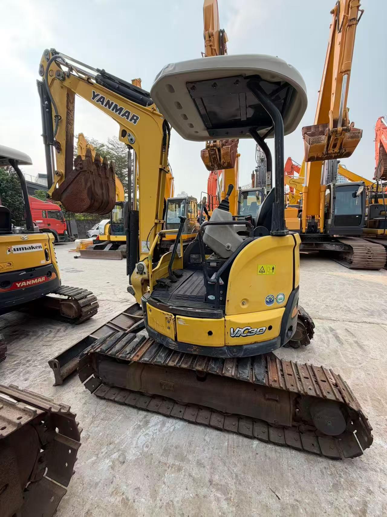 Buy Yanmar Vio30-1 Used Excavator / 3
