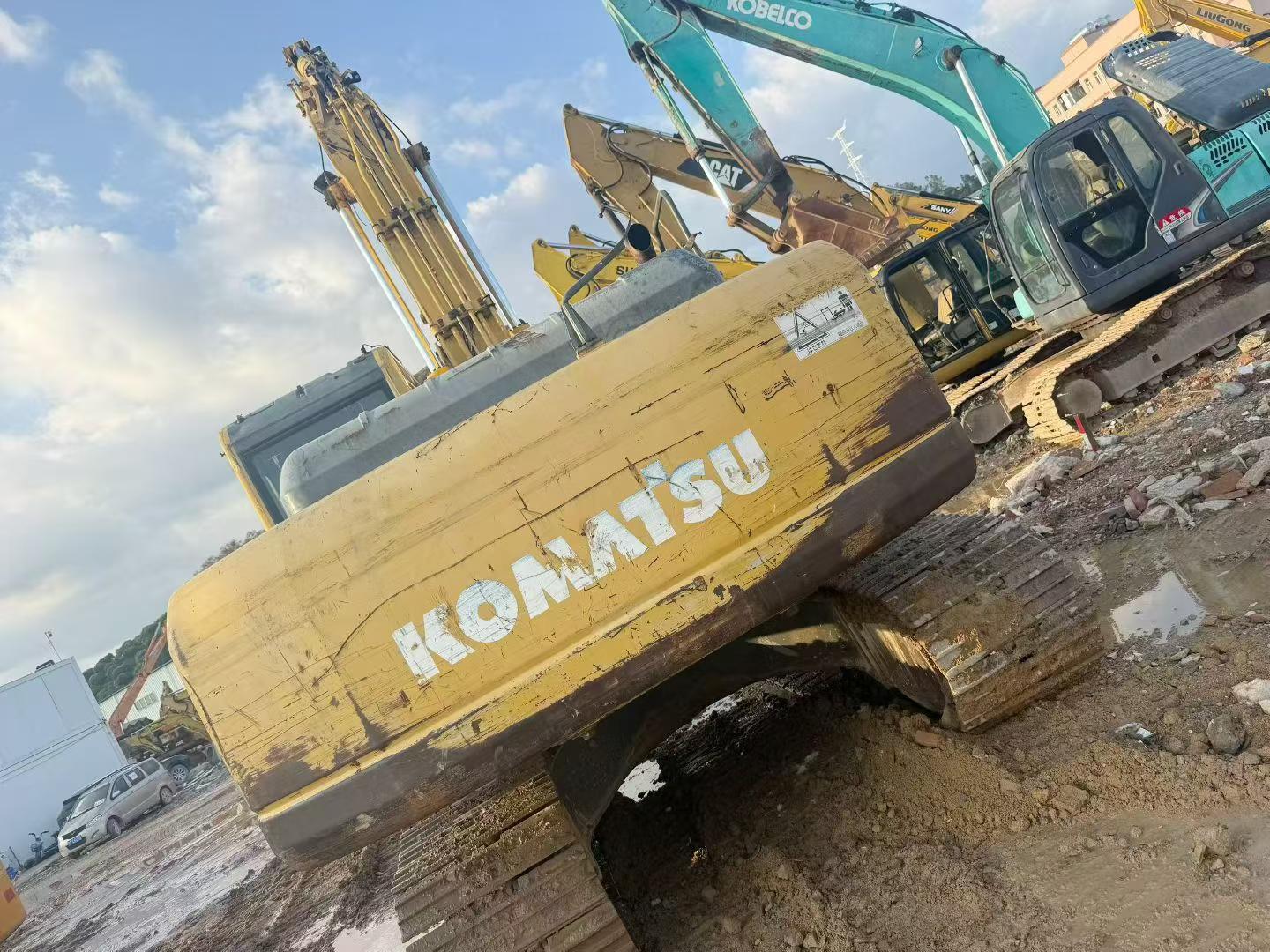 Buy Komatsu PC200-8 Used Excavator / 9
