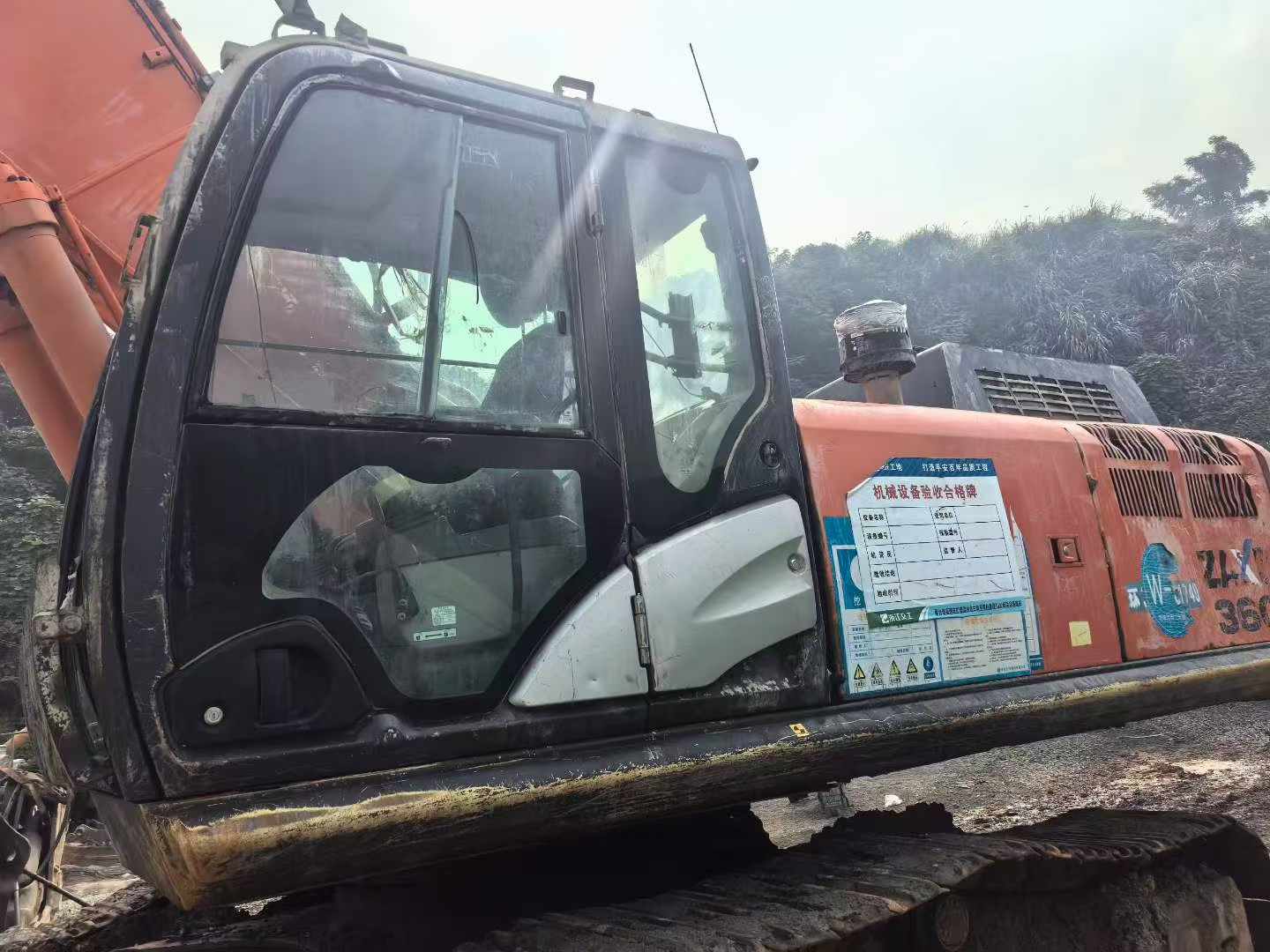 Купить Подержанный Экскаватор Hitachi EX360-5 / 2