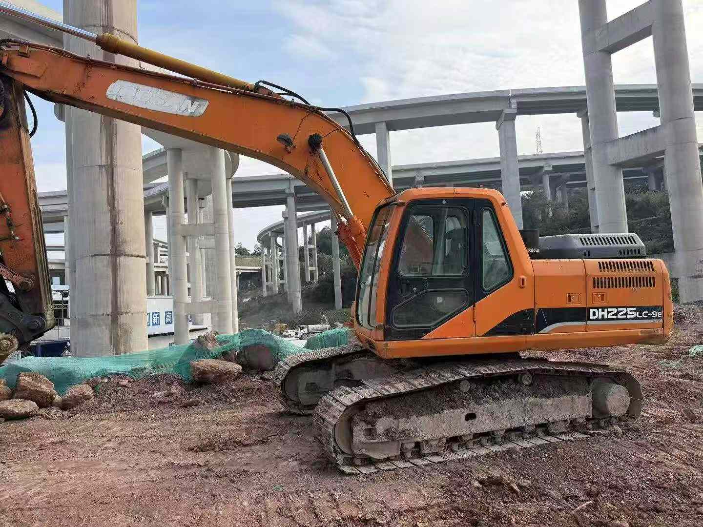 Buy Doosan DH215-9 Used Excavator / 7