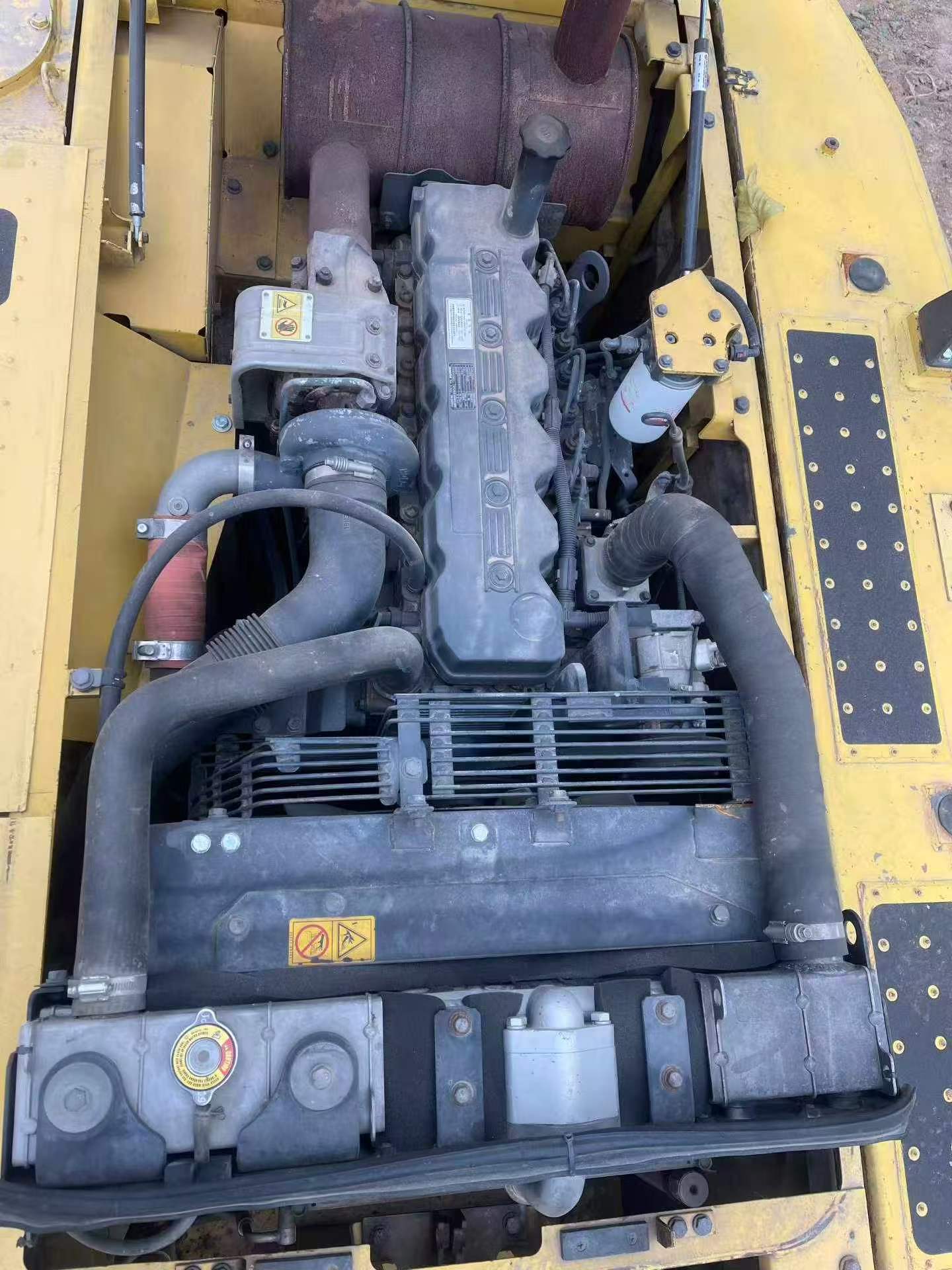 Compre Escavadeira Komatsu PC200-8 Usada / 7