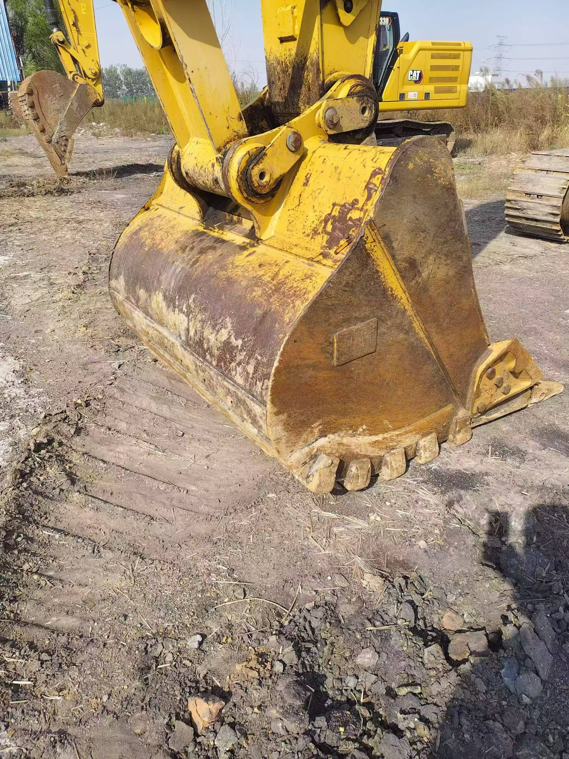 Buy Caterpillar 330B Used Excavator / 9