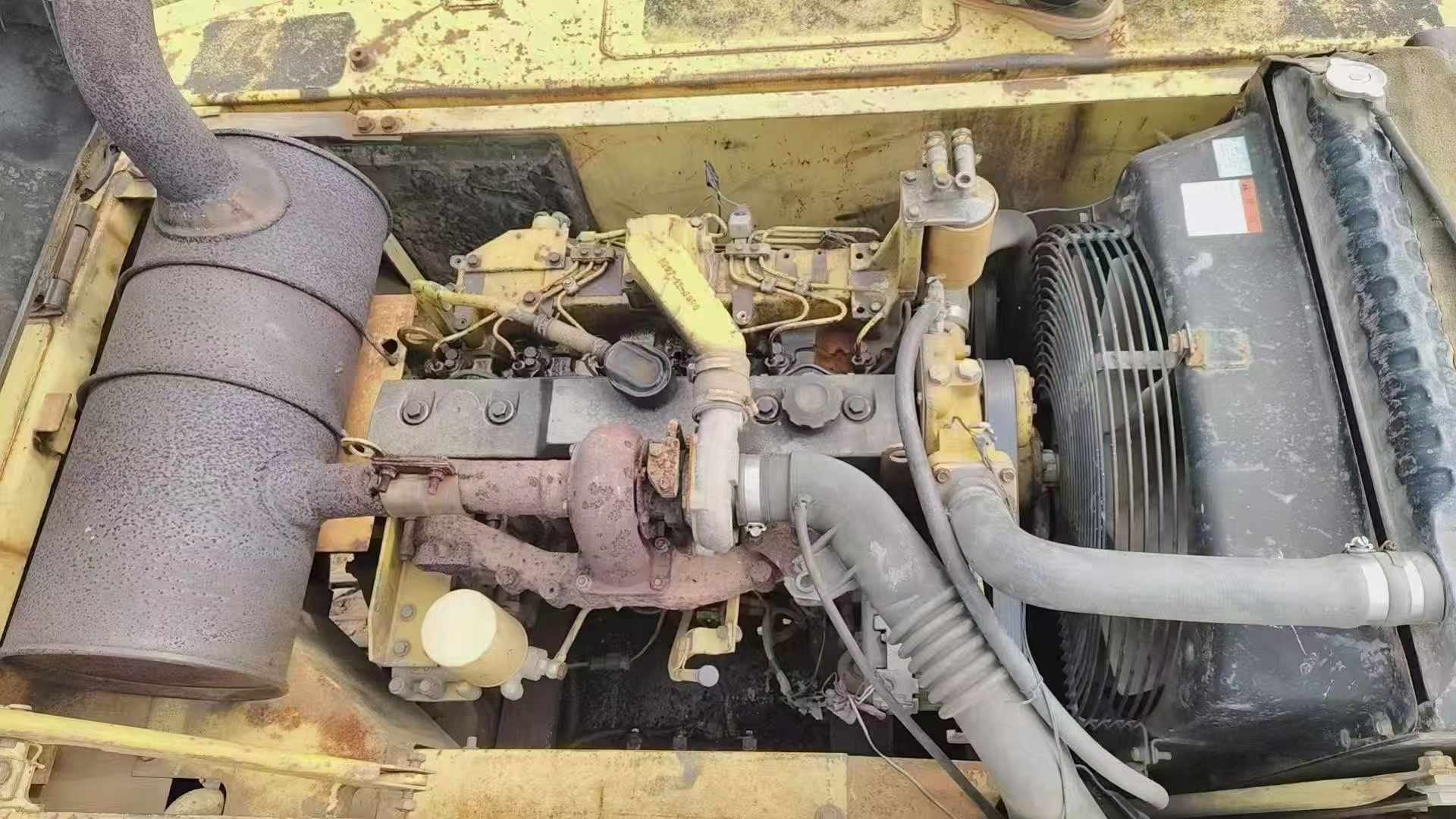 Buy Komatsu PC200-6E Used Excavator / 4