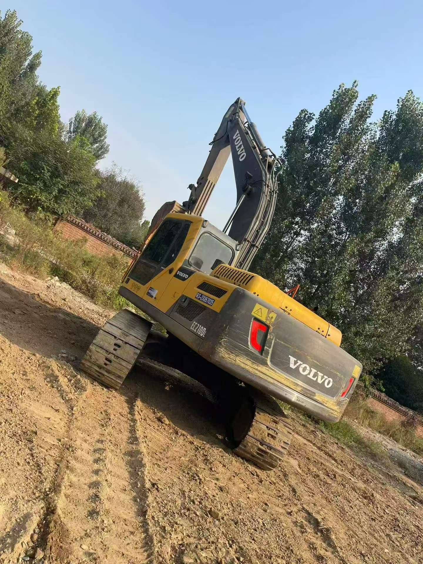 Buy Volvo EC210B Used Excavator / 3