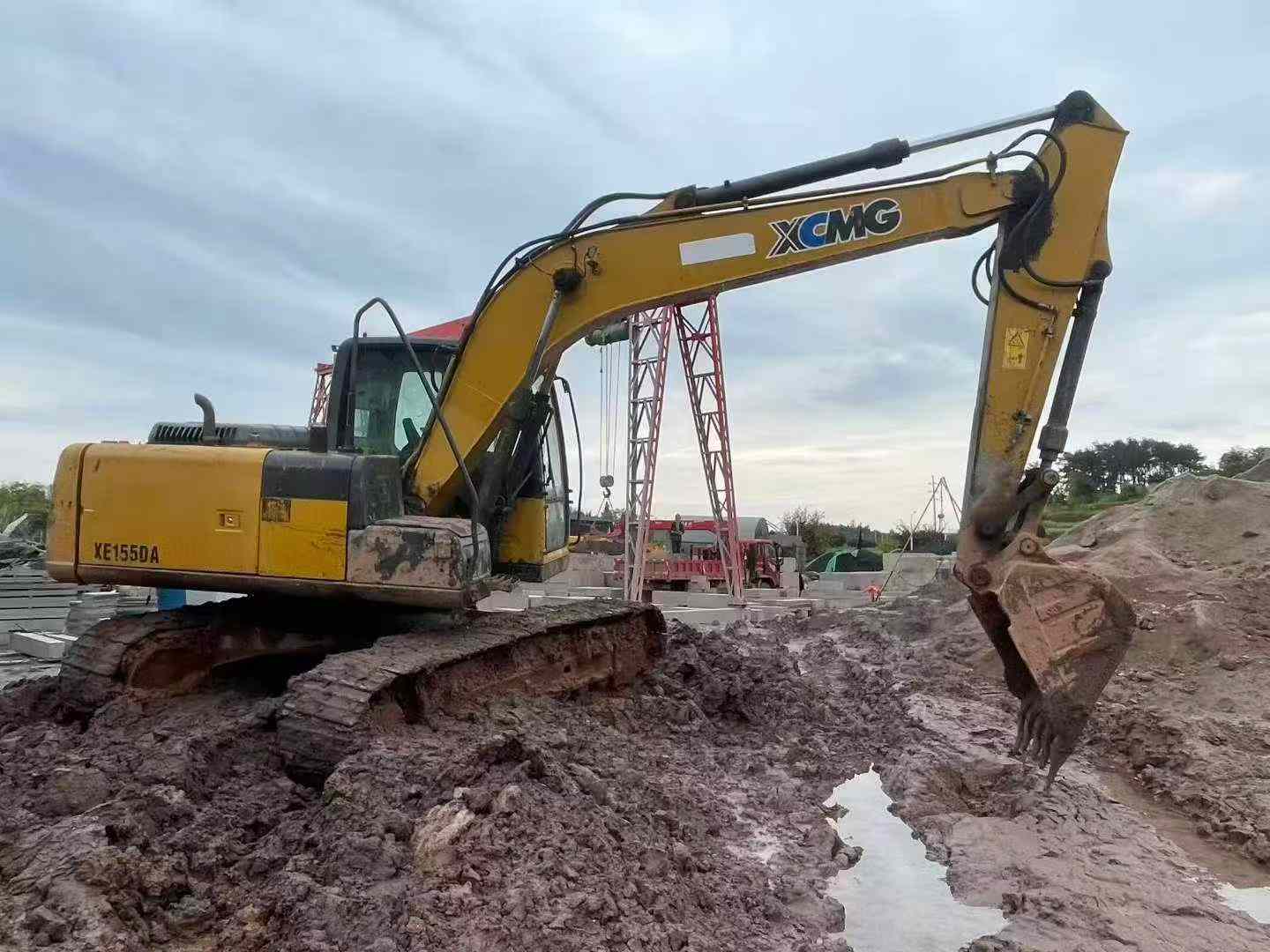 Buy XCMG XE135B Used Excavator / 2