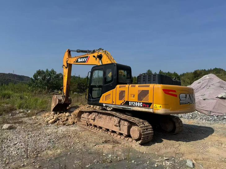 Buy Sany SY200C Used Excavator / 1