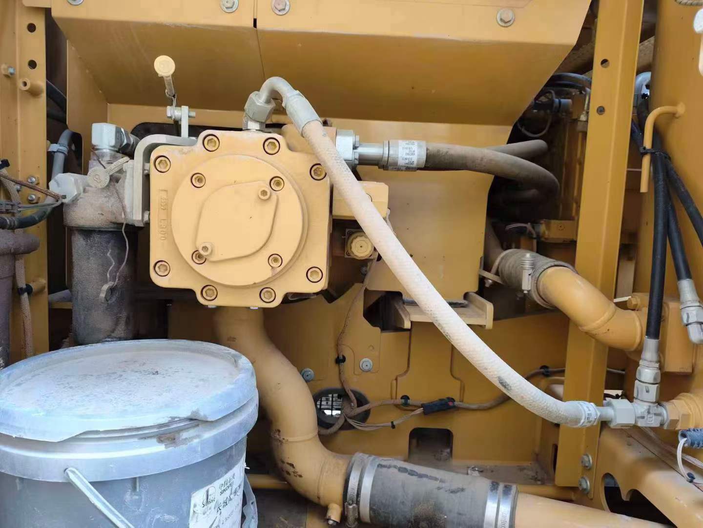 Buy Caterpillar 323 Used Excavator / 5