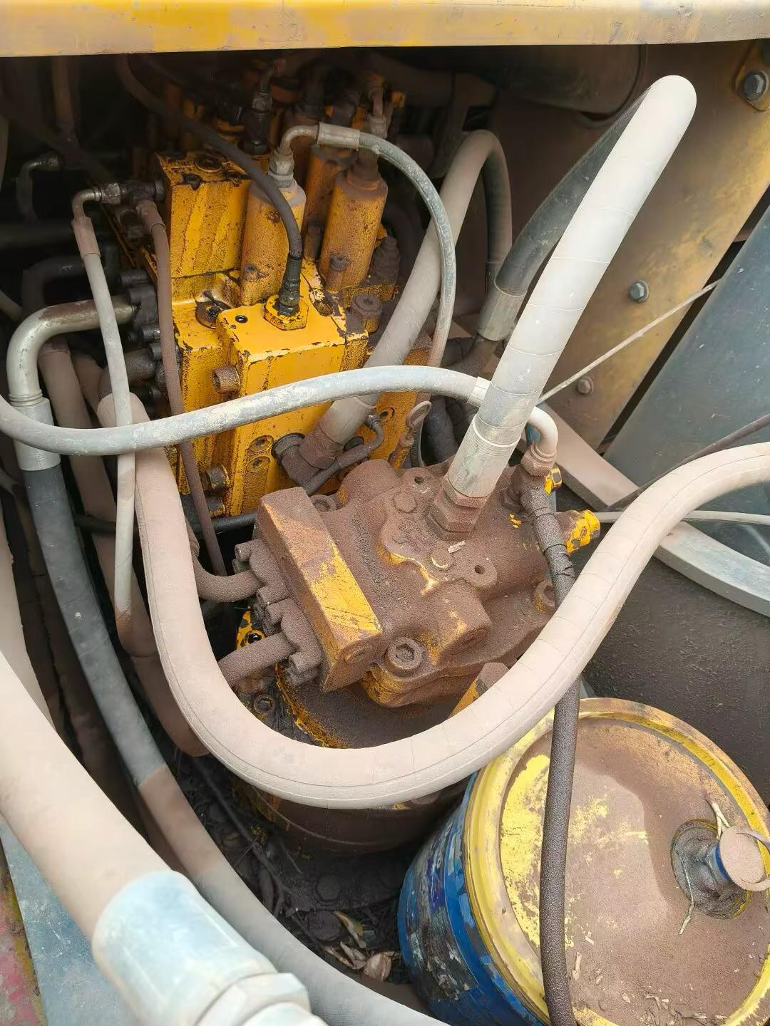 Buy Hyundai R215-7C Used Excavator / 8 Buy Hyundai R215-7C Used Excavator / 8